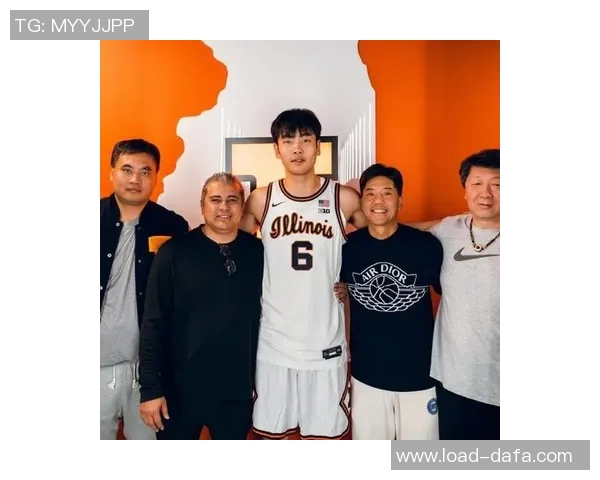 张博源获12个NCAAD1学校Offer今日访问伊利诺伊大学展现潜力与希望 张博源获12个NCAAD1学校Offer今日访问伊利诺伊大学展现潜力与希望